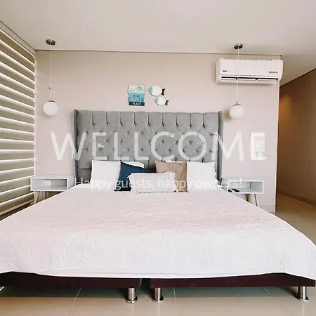 For 8 With Ocean View And Jacuzzi In * Cartagena